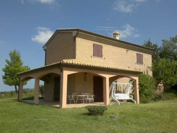 Country house property Montemaggiore al Metauro 